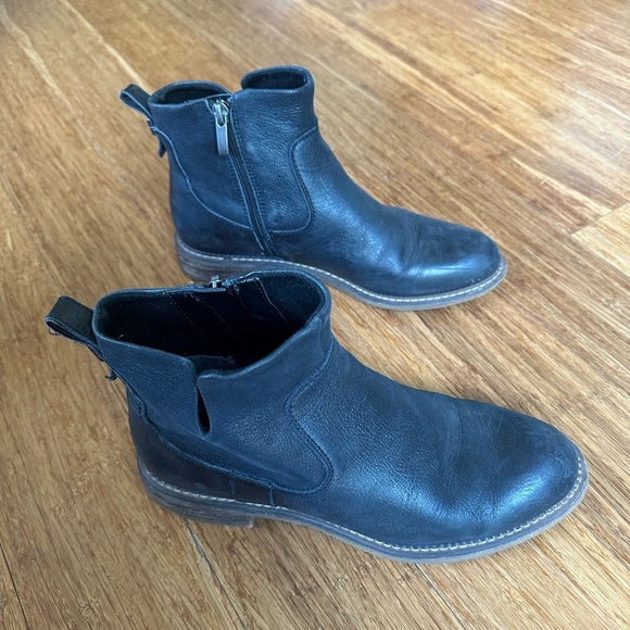 Franco Sarto Shoes - FRANCO SARTO Black Leather Ankle Hoda Bootie